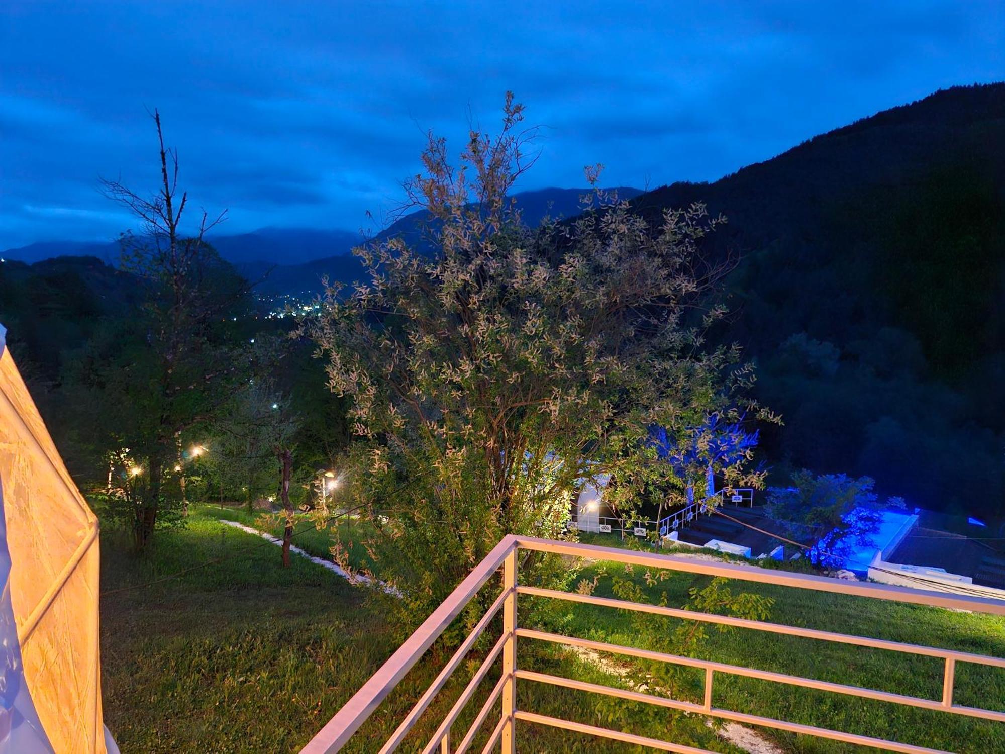 Glamping Georgia Krikhi Hotel Ambrolauri Exterior photo